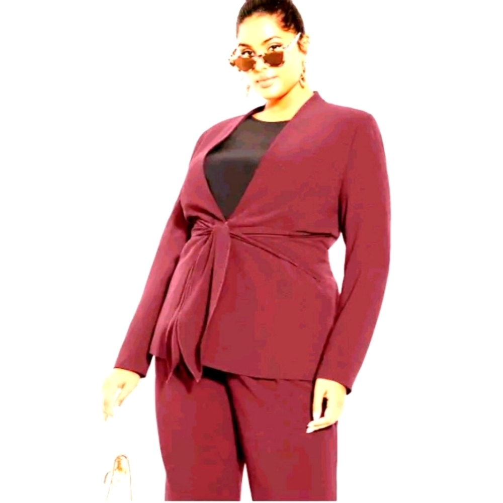 City Chic Ladies Elegance Long Sleeve Jacket Sizes 22 in‎ Berry